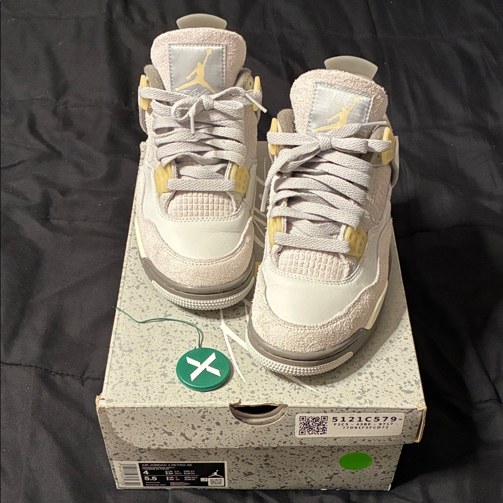 🎀 Jordan retro 4/ Photon Dust 🎀 - Picture 2 of 6